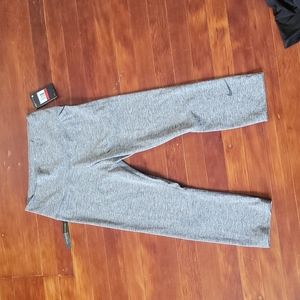 Brand new with tags Nike yoga leggings/pants